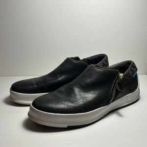 John Fluevog black leather sneakers with side zip Men’s size 7